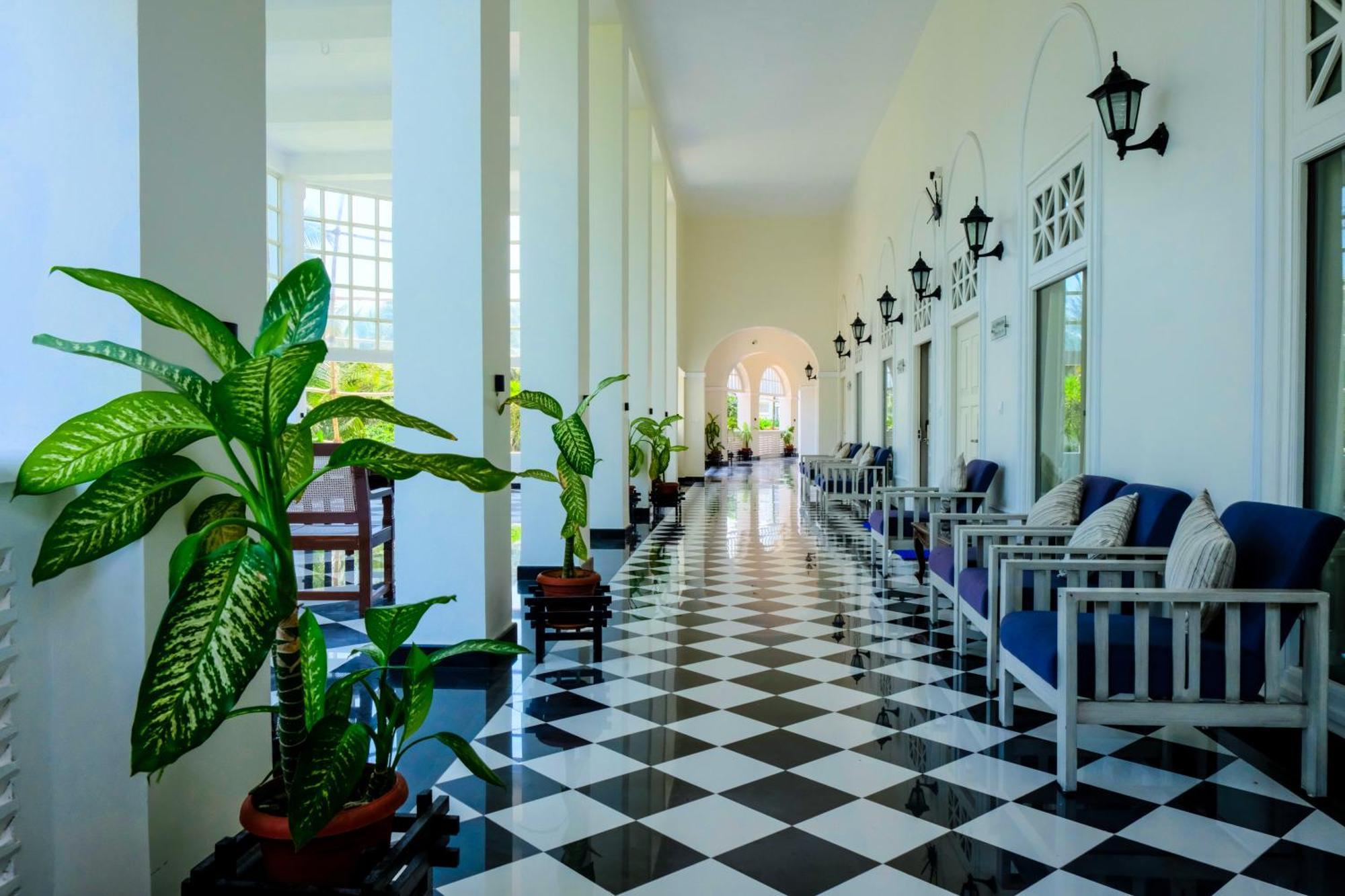 Chanakya Bnr Hotel Purî Extérieur photo